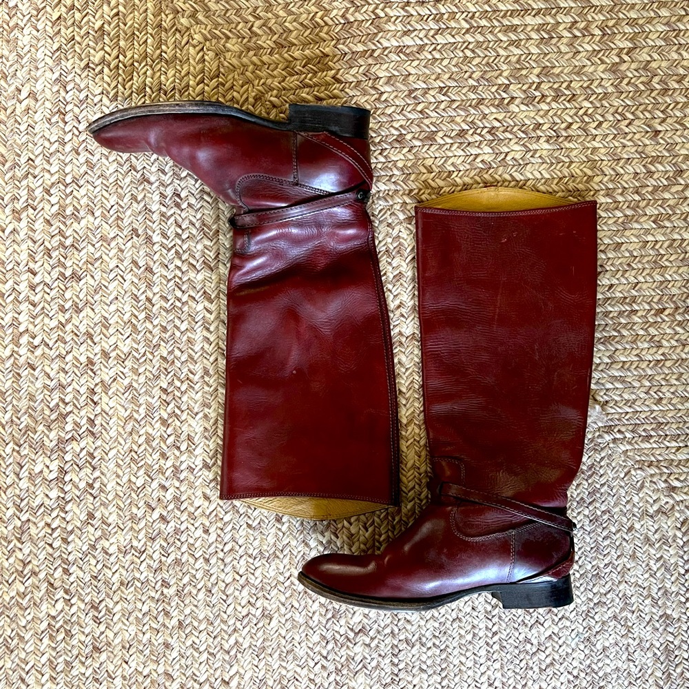 Women's FRYE boots. Under the knee/ riding boots. Mahagony brown.